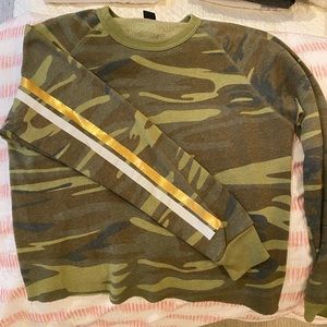 Camo pullover